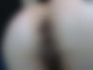 Live cam show with Elizabeth-Wild - Living Room on Mixed Magazine Live