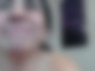 Live cam show with Elizabeth-Wild - Green Eyes on hrnylive.com