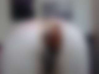 Live cam show with Elizabeth-Wild - Athletic Middle Aged on Big Tits