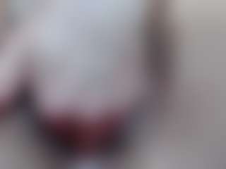 Live cam show with Elizabeth-Wild - Small Ass on CamClone