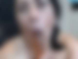 Live cam show with Elizabeth-Wild - Living Room on live18s.com
