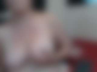 Live cam show with Elizabeth-Wild - Living Room on Dare Cams
