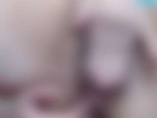 Live cam show with Elizabeth-Wild - Middle Aged on Camsoda