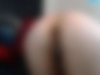 Live cam show with Elizabeth-Wild - Athletic MILF on Camsoda.co