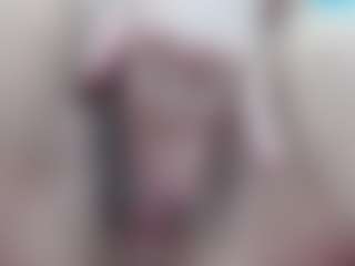 Live cam show with Elizabeth-Wild - Athletic Middle Aged on liverealitysex.com