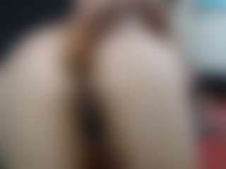 Live cam show with Elizabeth-Wild - Athletic Middle Aged on Camsoda