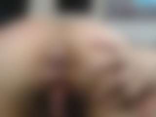 Live cam show with Elizabeth-Wild - Small Ass on SpankPalCams