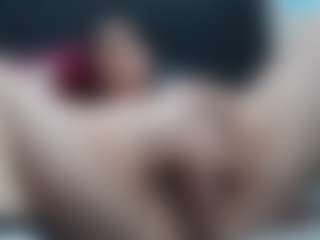 Live cam show with Elizabeth-Wild - Granny on Mixed Magazine Live