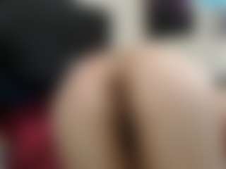 Live cam show with Elizabeth-Wild - Small Ass on Gym Cam Girls