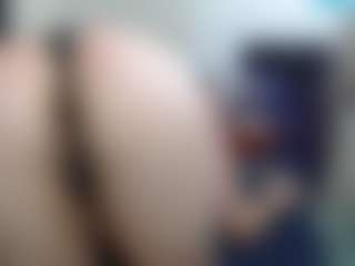 Live cam show with Elizabeth-Wild - Granny MILF on crypto-cams