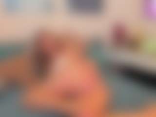 Live cam show with SonyaVlad - Strapon on sexylive.show