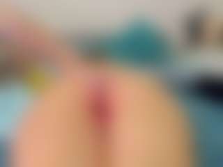 Live cam show with SonyaVlad - Average on Camsoda