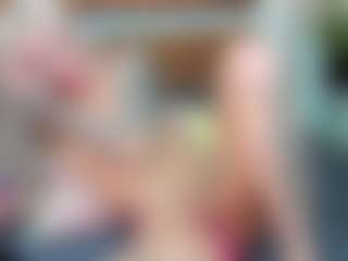 Live cam show with AlexissNight - Small Ass on Milf Play