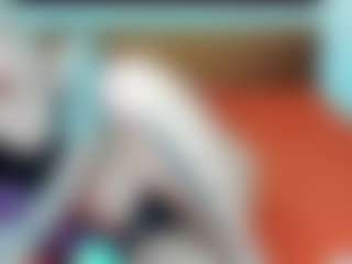 Live cam show with AlexissNight - Skinny on Camsoda