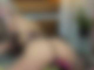 Live cam show with AlexissNight - Blonde Hair Shaved Pussy on sexylive.show