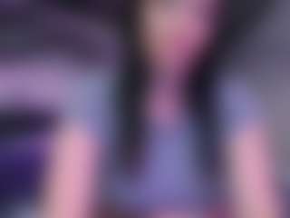 CrystalLake MILF webcam performer live streaming