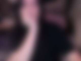 Live cam show with CrystalLake - Living Room on madthumbs