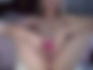 Live cam show with Lara - Robe on Camsoda Late Night