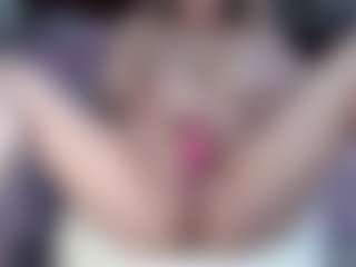 Live cam show with Lara - BBW on justonemore.cc