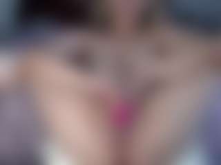Lara's Live Sex Cam Show