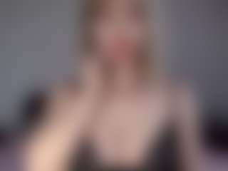 Live cam show with Lara - Asian BBW on fapnchat