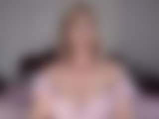 Live cam show with Lara - Pornstar Asian on xxxlivecams.org