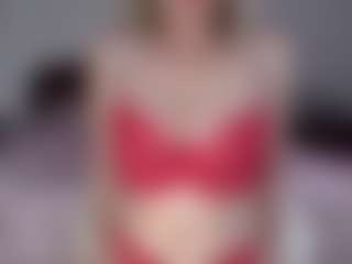 Live cam show with Lara - Bikini on StripNow