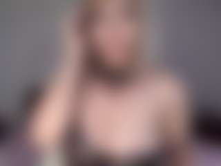 Lara's Live Sex Cam Show