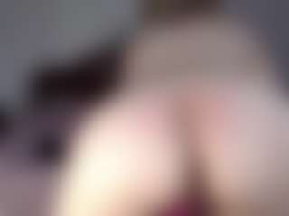 Lara's Live Sex Cam Show