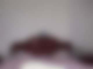Live cam show with Lara - Bedroom Asian on TastyBlacksLive