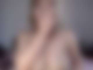 Lara's Live Sex Cam Show