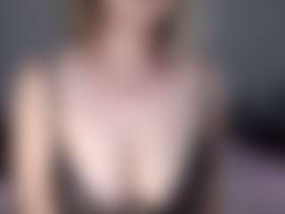 Lara's Live Sex Cam Show