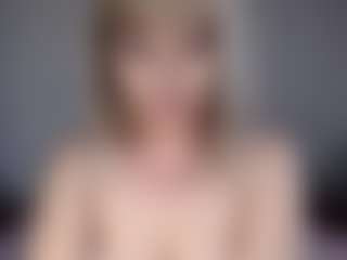 Live cam show with Lara - Asian Big Ass on Strip Flash - Live Sex Shows
