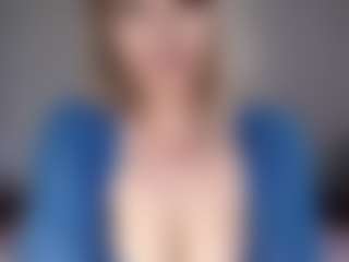 Live cam show with Lara - Chubby on Fapmatic.com