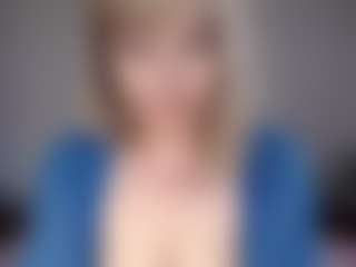 Lara MILF webcam performer live streaming