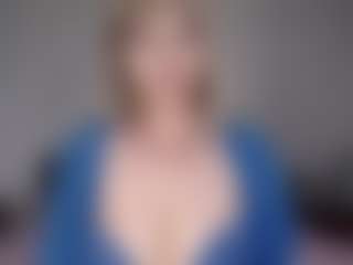 Live cam show with Lara - Asian MILF on Uber Horny