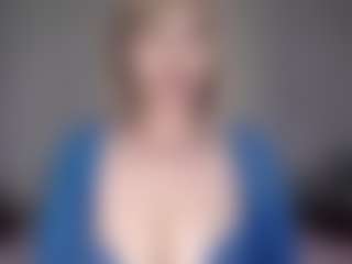Live cam show with Lara - Asshole on CamClone