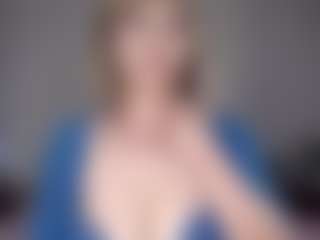 Live cam show with Lara - Amateur on TeamSkeetLive