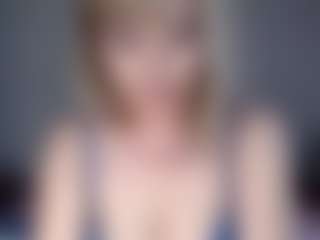 Live cam show with Lara - Stockings on Instabang