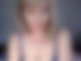 Live cam show with Lara - Trimmed Asian on Instabang