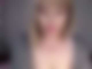 Lara's Live Sex Cam Show