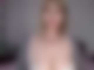 Lara's Live Sex Cam Show