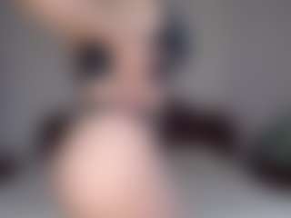 Lara's Live Sex Cam Show