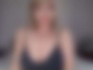 Lara's Live Sex Cam Show