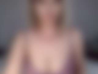 Lara's Live Sex Cam Show