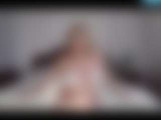 Live cam show with Lara - Asian BBW on madthumbs