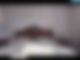 Live cam show with Lara - Smoking on EXY