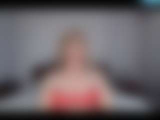 Live cam show with Lara - Smoking on Livezox
