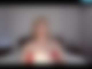Live cam show with Lara - Drinking on boobsie.com
