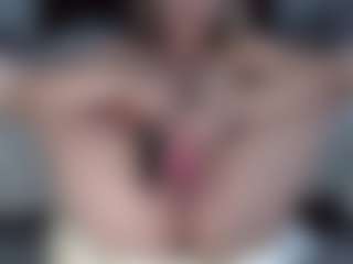 Live cam show with Lara - Asian Granny on Livezox